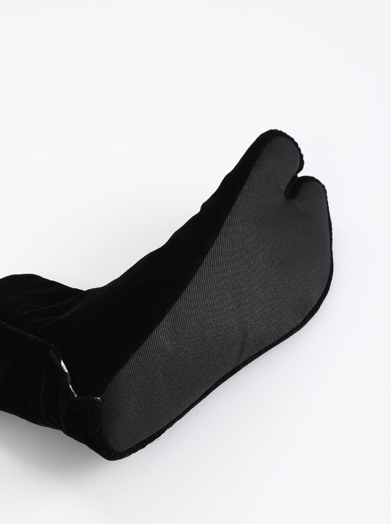 ベルベットの足袋・黒 | DOUBLE MAISON